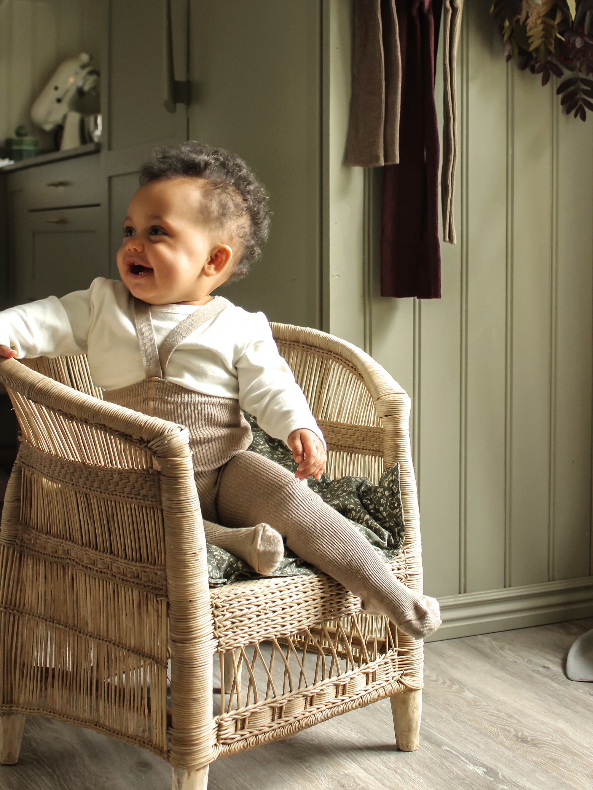 Peanut Blend Footed Tights with braces