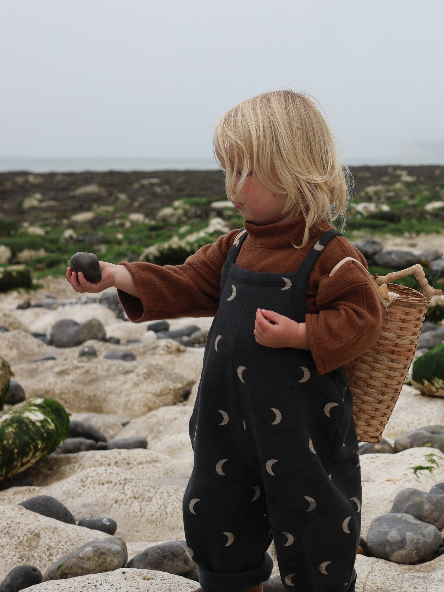 【美品】organic zoo terry dungarees 2-3y Organic Zoo Cropped Dungarees - Deep Earth - Organic Cotton Terry