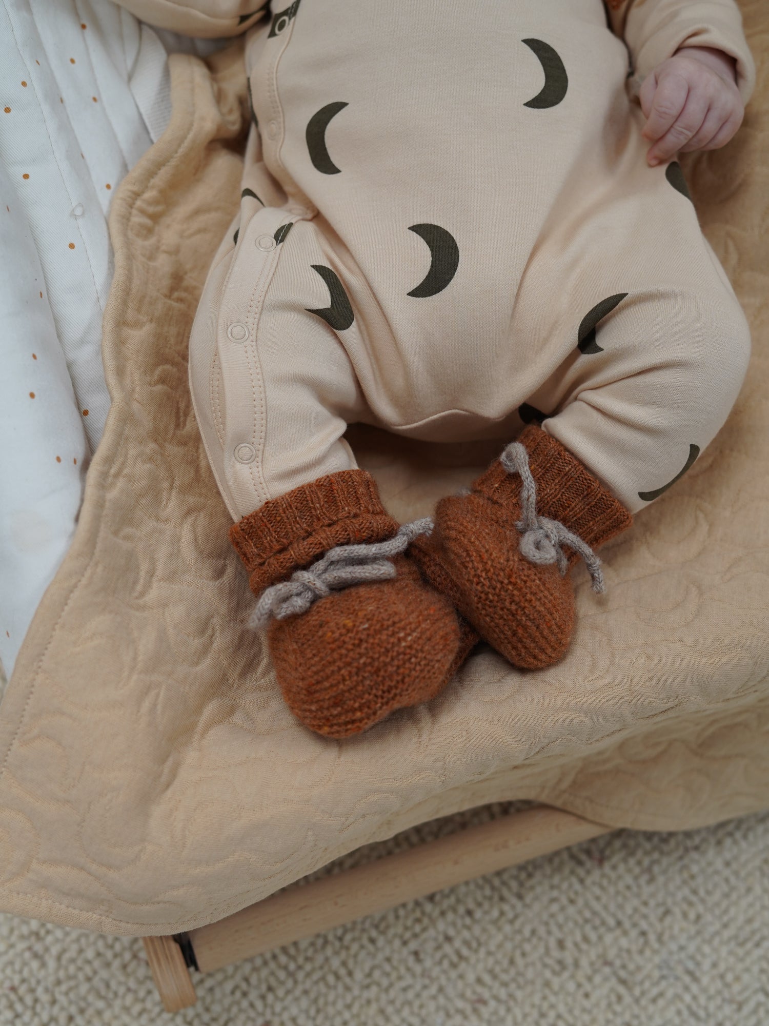 Desert Midnight Suit with contrast feet