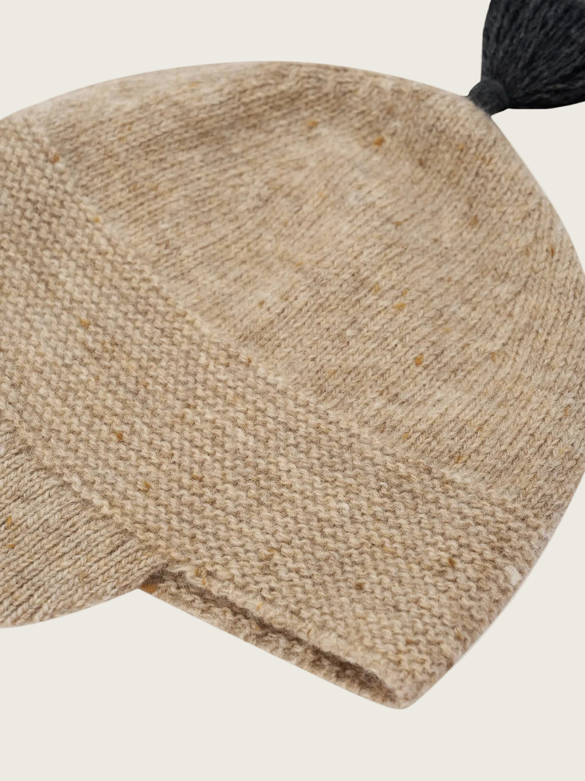 Oatmeal contrast Tassel Hat