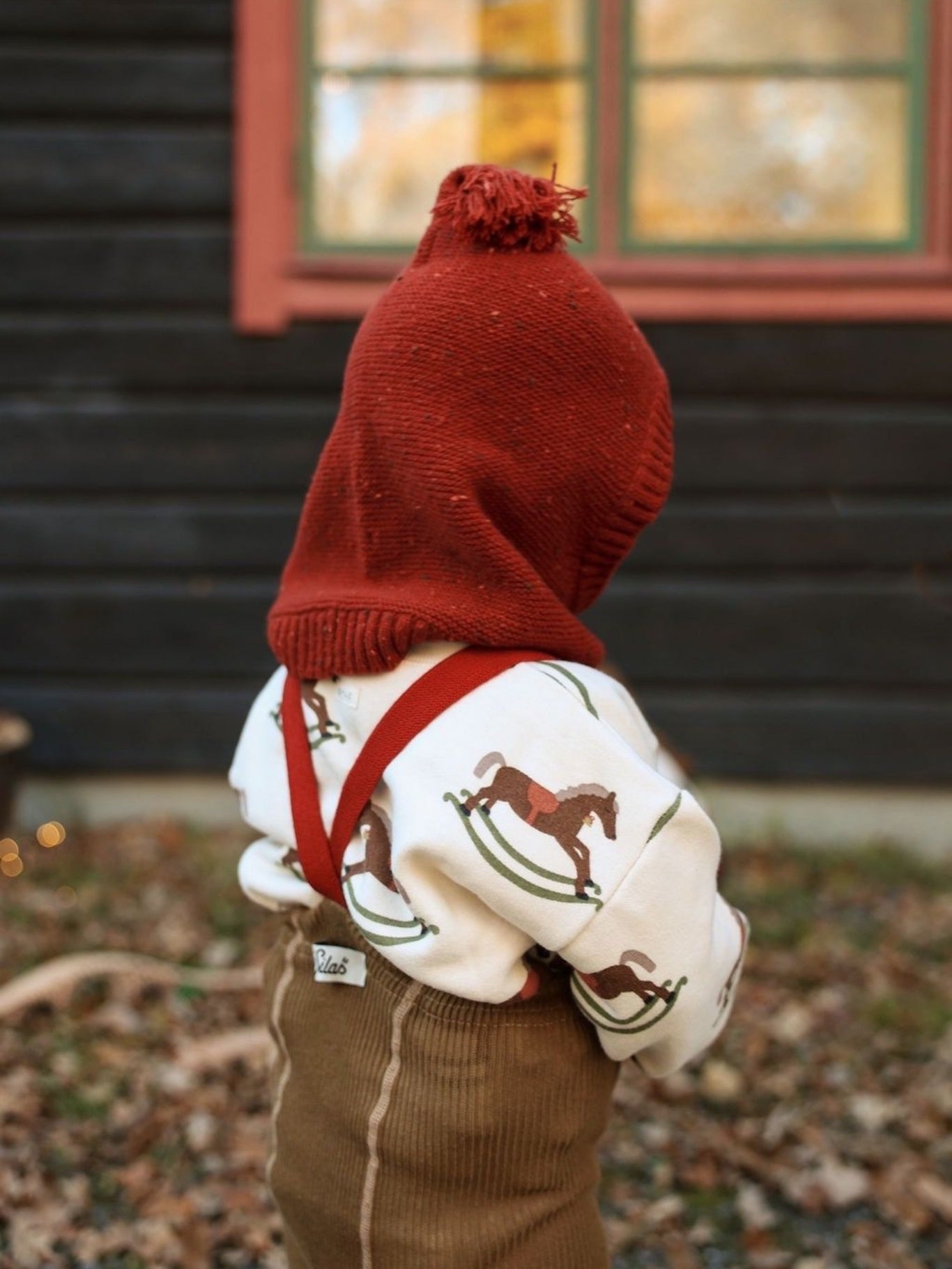 Acorn Brown Tights with Maple Leaf Braces