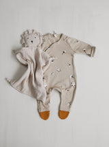 Cottonfield Suit with contrast feet